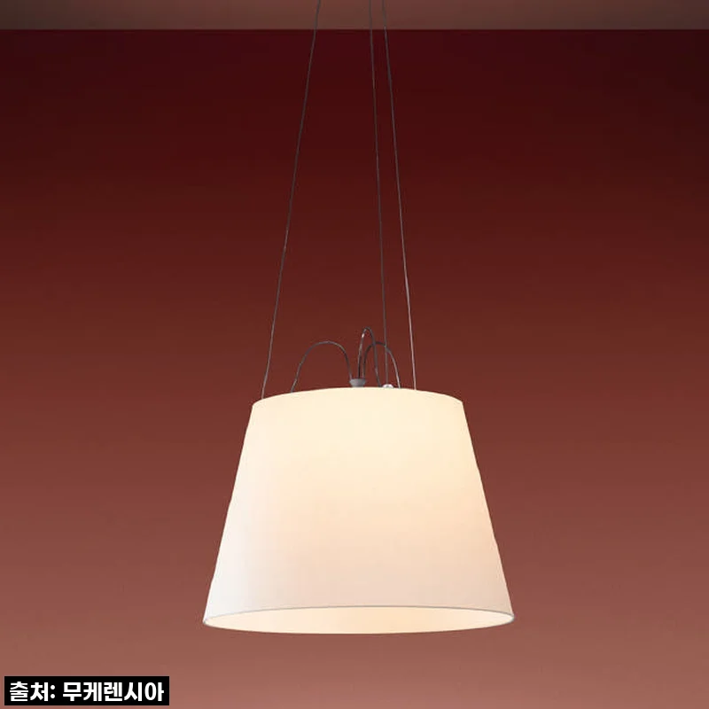 우리집 거실, 갤러리로 변신! 아르떼미데 톨로메오 메가 서스펜션 조명 찐 후기!