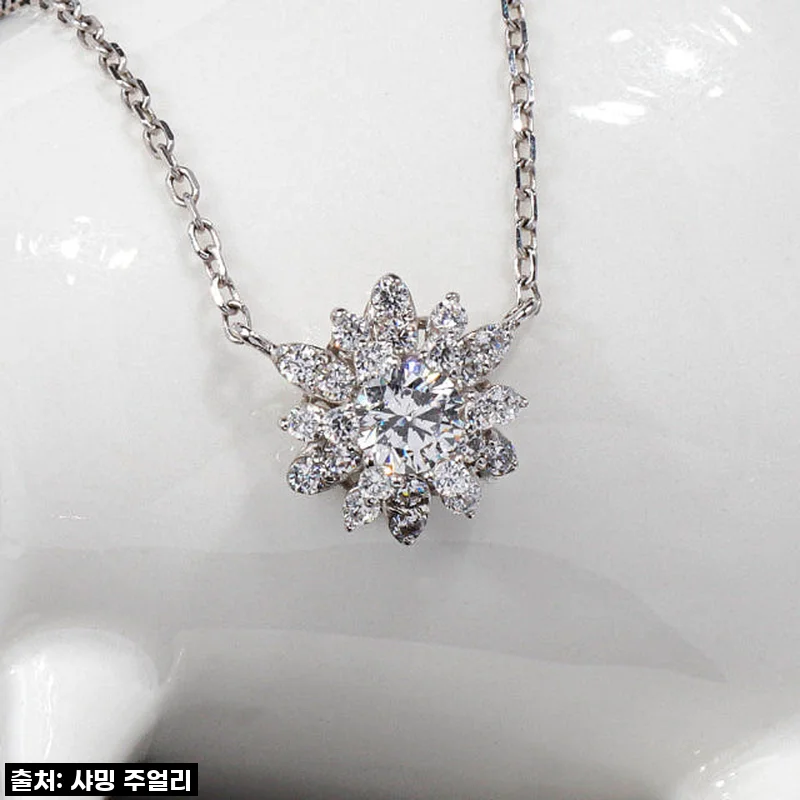 ✨이거 실화야? 3부 다이아 눈꽃 목걸이, 10% 할인받고 득템 찬스! 💎