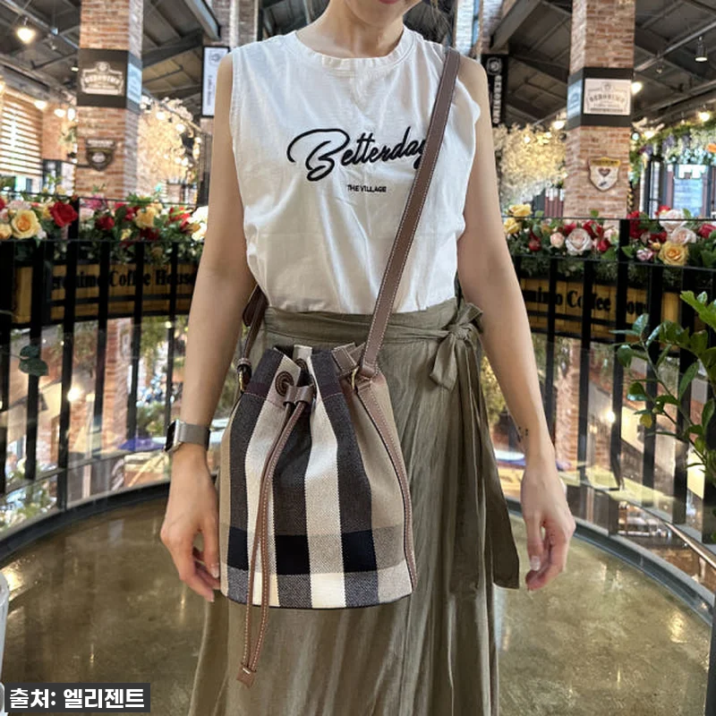 버버리 하우스체크 레더 스몰 미니 버 관련 이미지 1