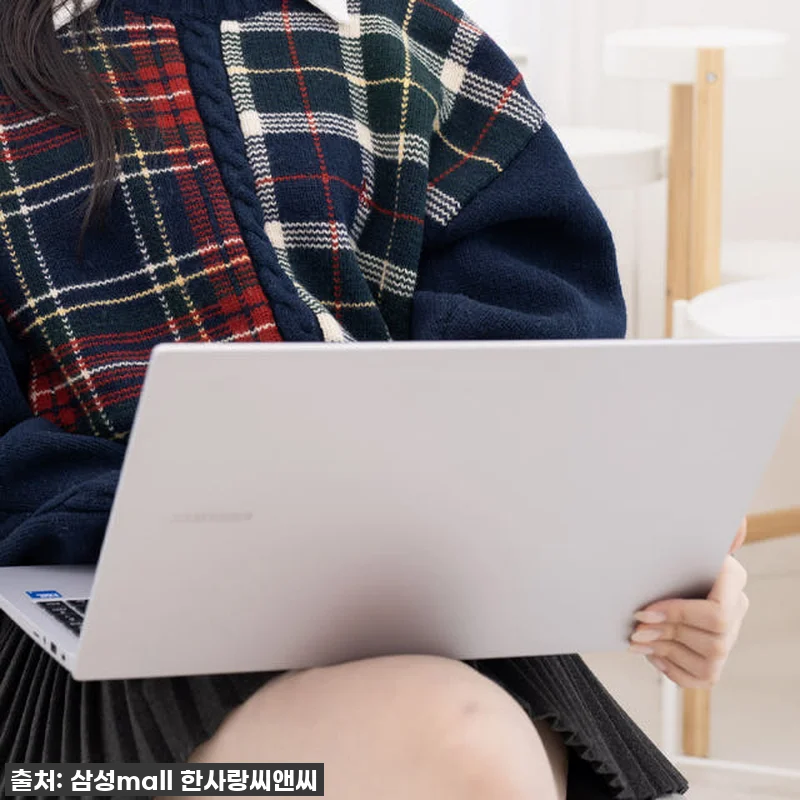 삼성 갤럭시북4 NT750XGR-A5 관련 이미지 1