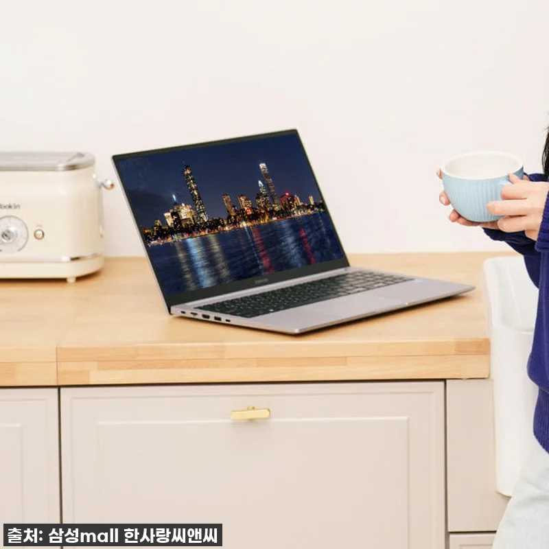 삼성 갤럭시북4 NT750XGR-A3 관련 이미지 4
