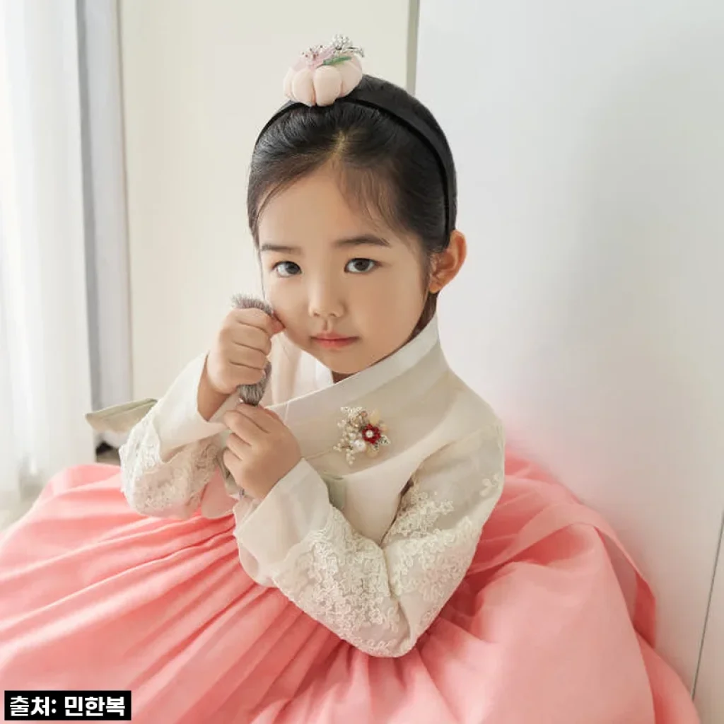 민한복 고은아씨 프리미엄 한복, 우리 아이 인생샷 보장!