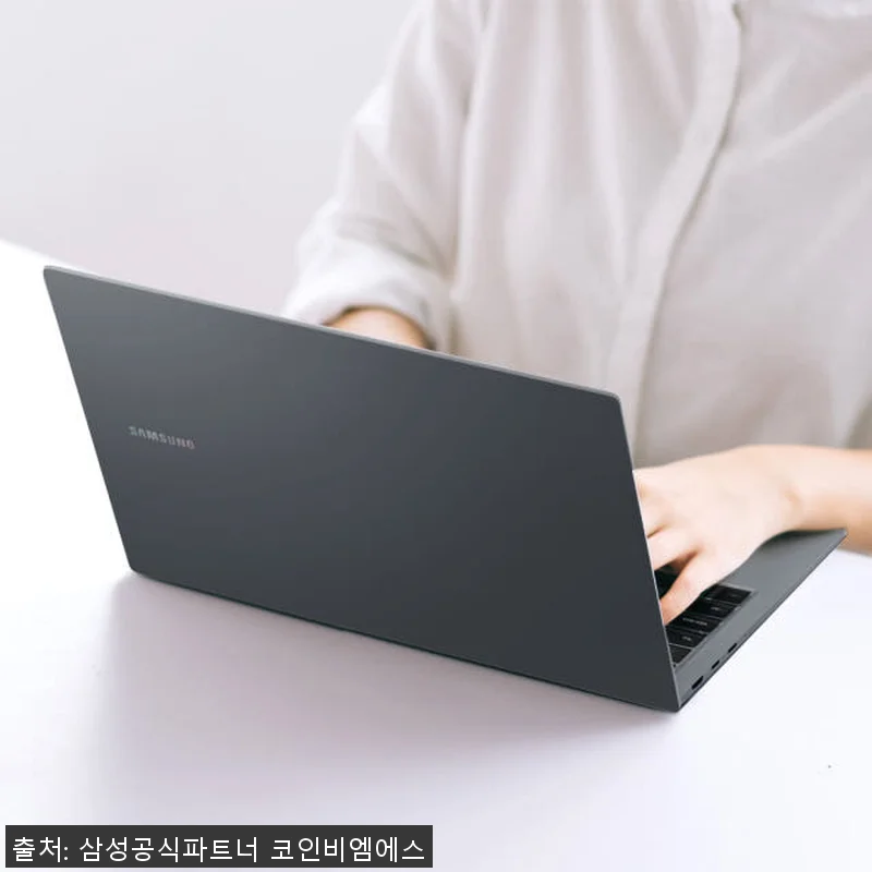 삼성 갤럭시북4 NT750XGR-A2 관련 이미지 7