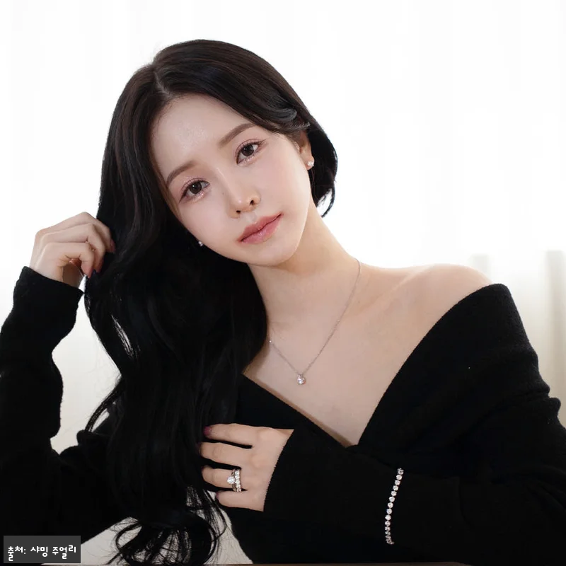 3부 천연 다이아 4프롱 귀걸이, 예 관련 이미지 2
