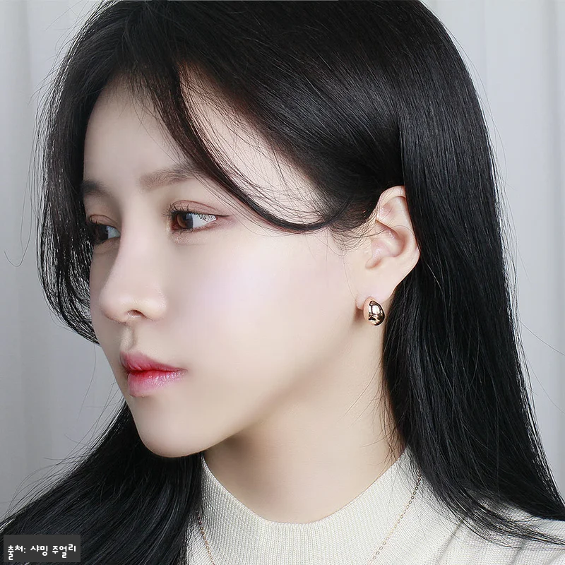 18K 원터치 귀걸이 볼드 원형 더 원 서클, 데일리부터 선물까지 눈길 가는 골드 귀걸이 후기 17 18K 원터치 귀걸이 볼드 원형 더 관련 이미지 7